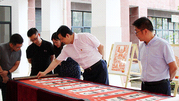 http://www.news.col.zync.edu.cn/__local/0/C3/A4/7C56441E1E856E9237ACC14CE68_E6418988_99D2C.png http://www.news.col.zync.edu.cn/__local/0/C3/A4/7C56441E1E856E9237ACC14CE68_E6418988_99D2C.png